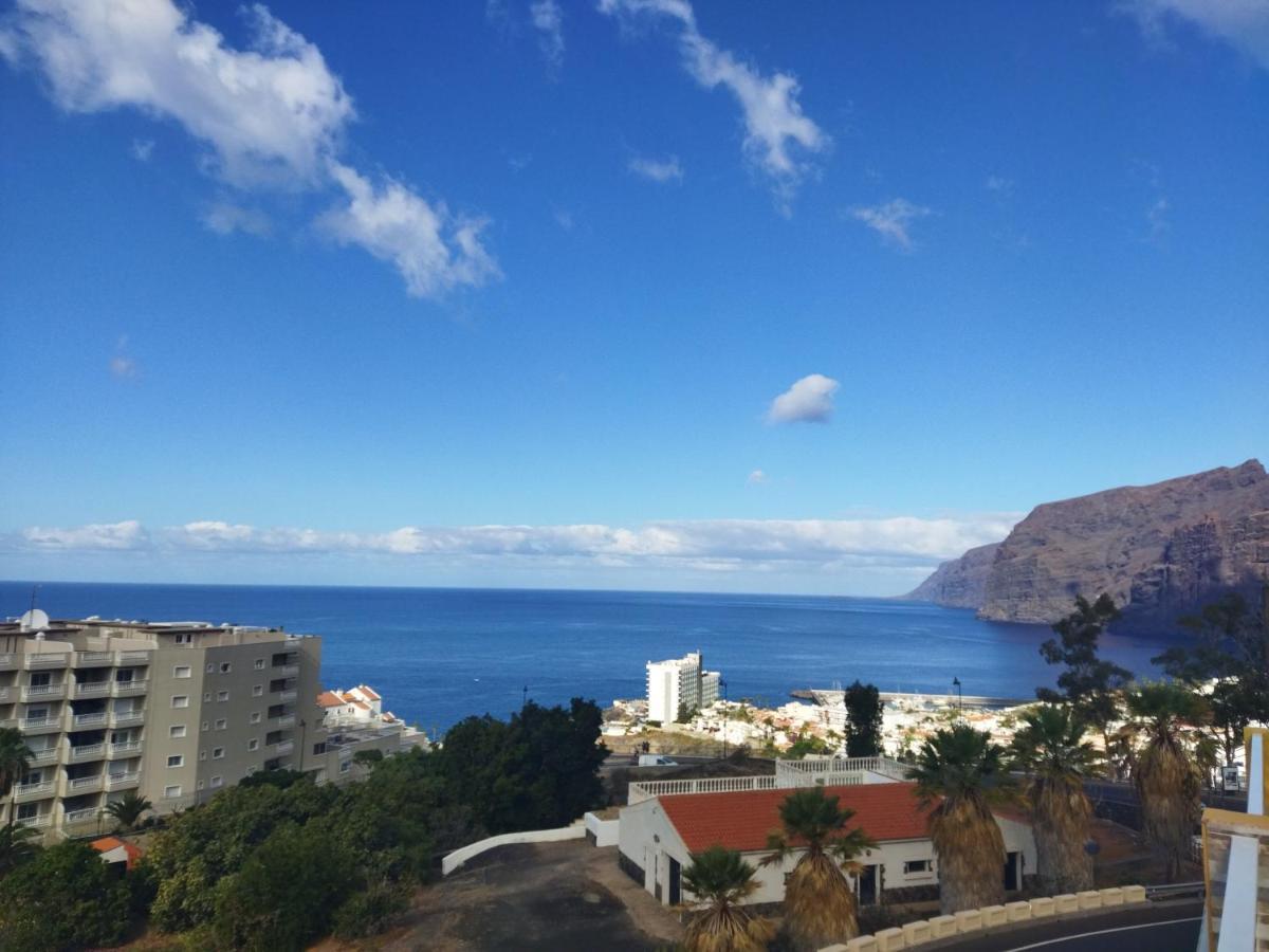 Luxury Apartment With Stunning Ocean View Puerto de Santiago  Bagian luar foto