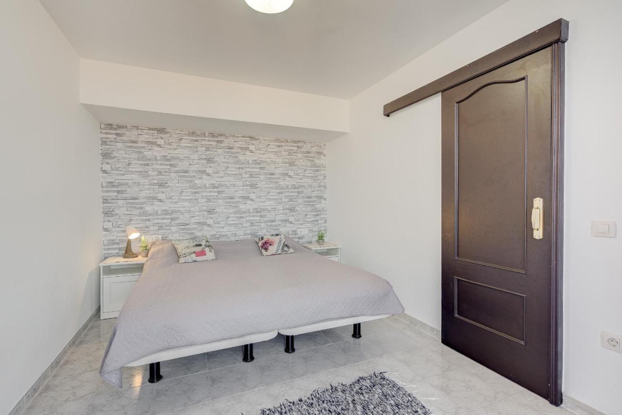 Luxury Apartment With Stunning Ocean View Puerto de Santiago  Bagian luar foto